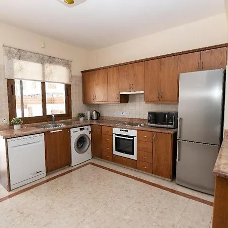 Malama 28 Ekaterina * 帕拉利米尼