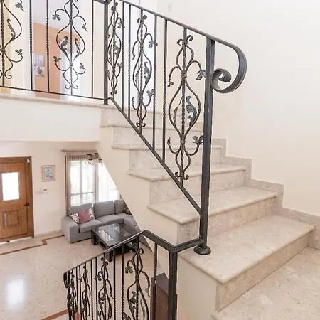 Malama 28 Ekaterina 别墅 *