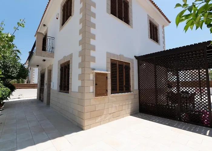 Malama 28 Ekaterina Vila Paralimni