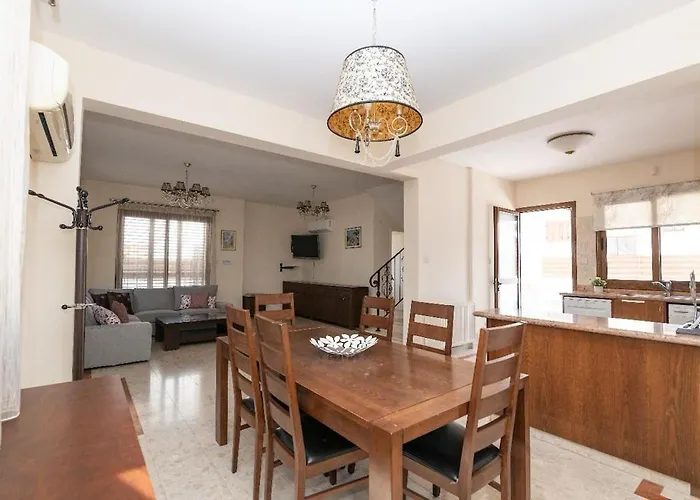 Malama 28 Ekaterina Vila *