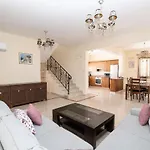 Malama 28 Ekaterina Villa