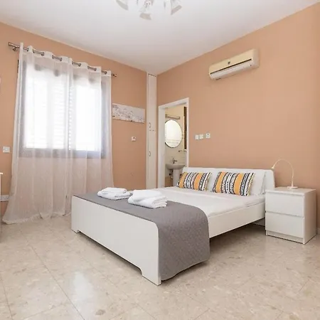 Malama 28 Ekaterina Villa *