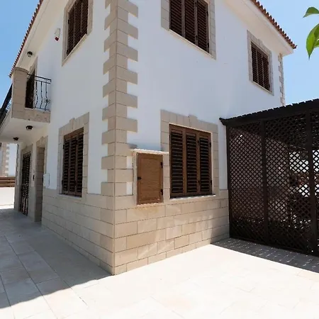 Malama 28 Ekaterina Villa Paralimni