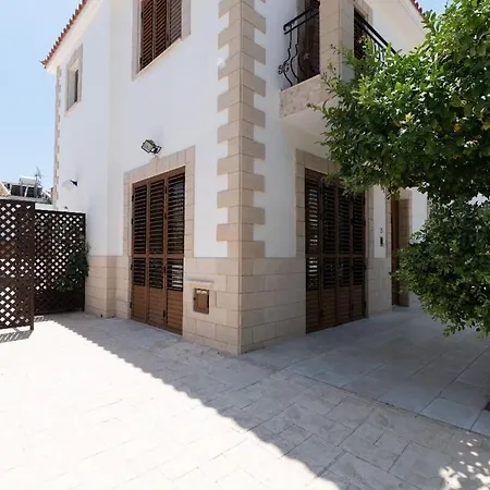 Malama 28 Ekaterina *