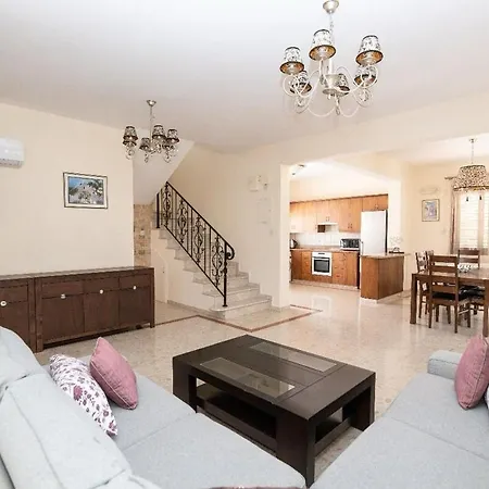 Malama 28 Ekaterina Villa