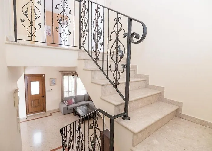 Malama 28 Ekaterina Vilă *